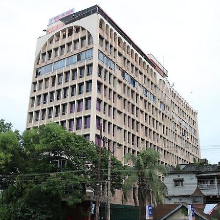 Hotel Rajmahal Гувахати Экстерьер фото