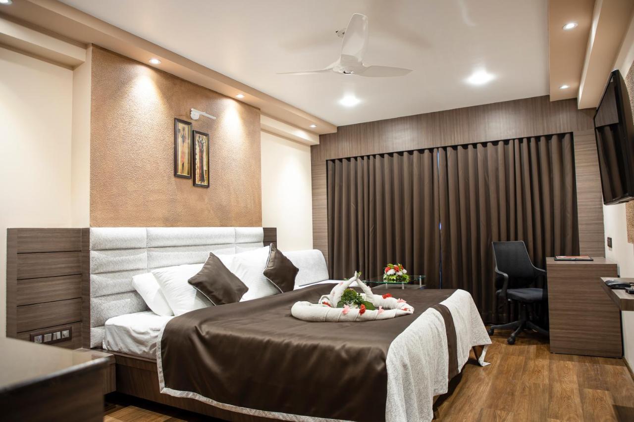 Hotel Rajmahal Гувахати Экстерьер фото