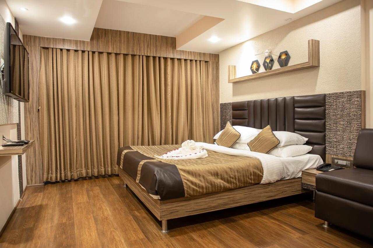 Hotel Rajmahal Гувахати Экстерьер фото