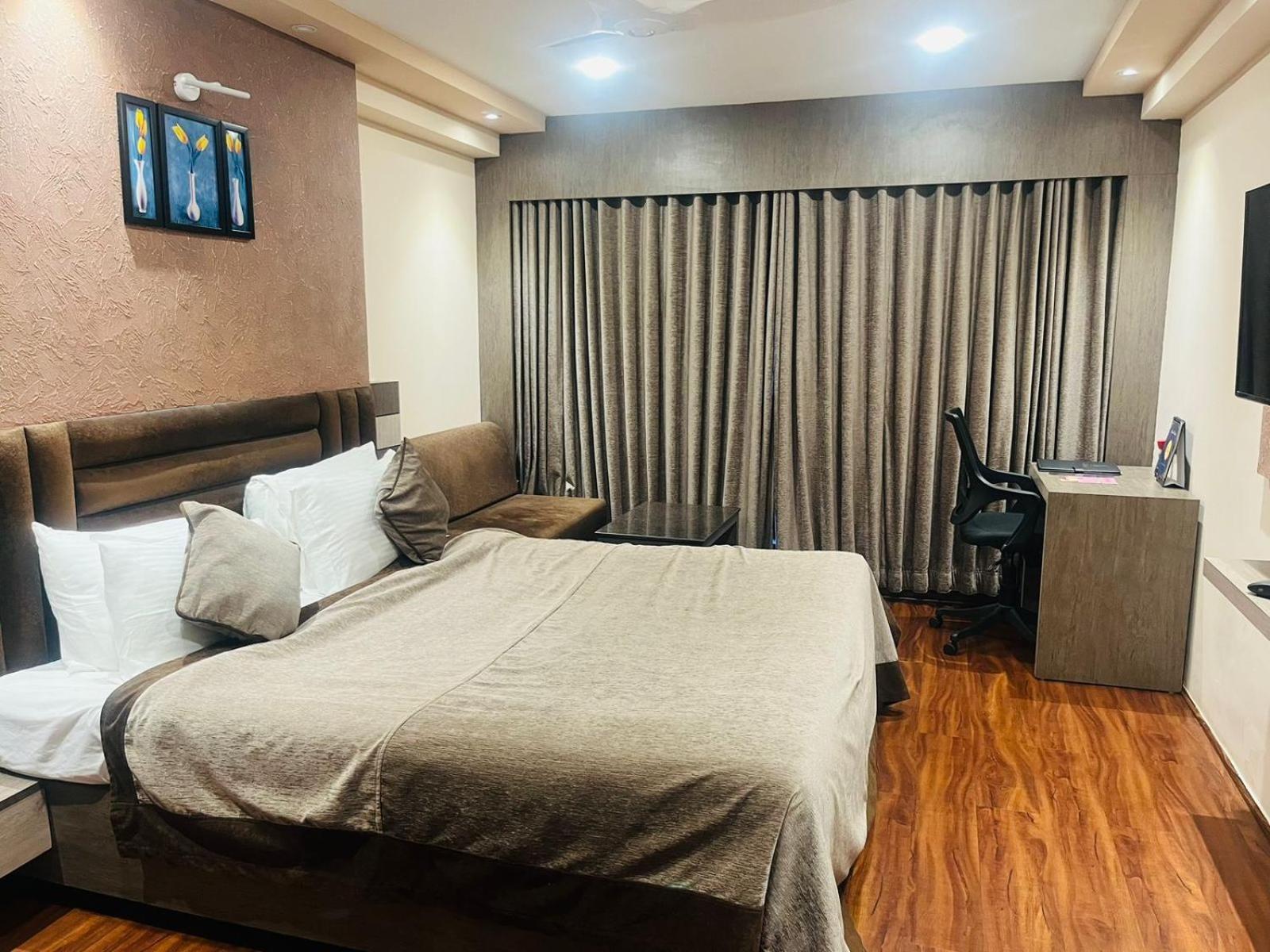 Hotel Rajmahal Гувахати Экстерьер фото